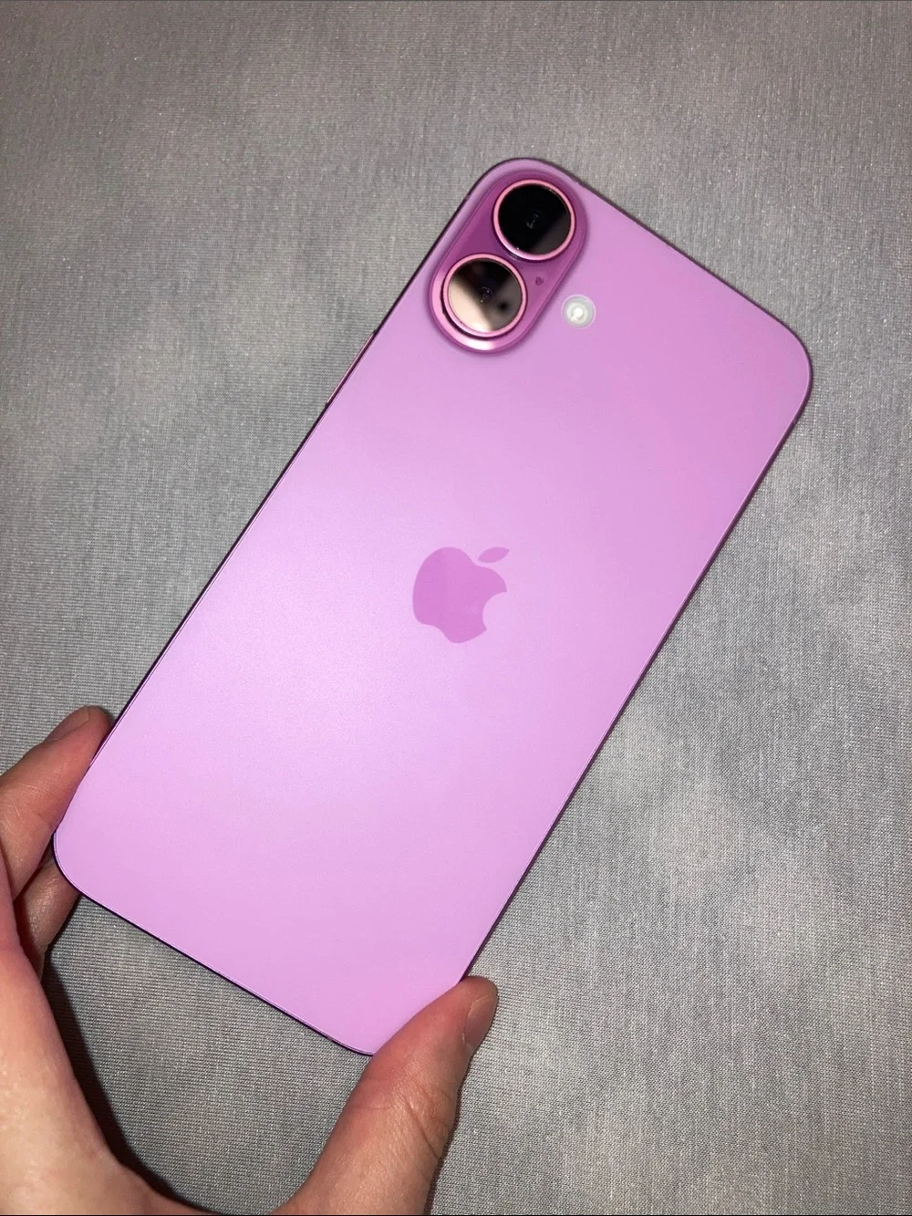 Apple iPhone in Lavender/Pink Back